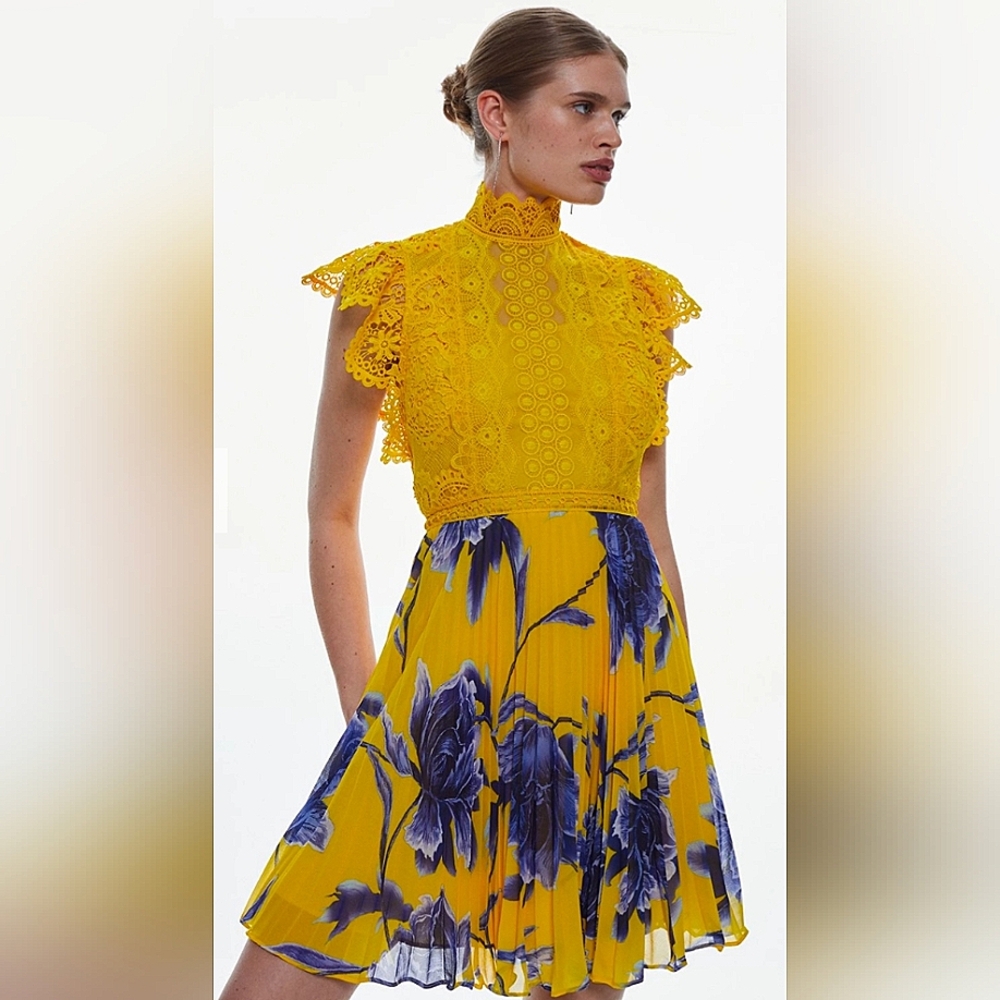 Karen Millen Guipure Lace Mirrored Floral Pleated Woven Mini Dress Size US 12